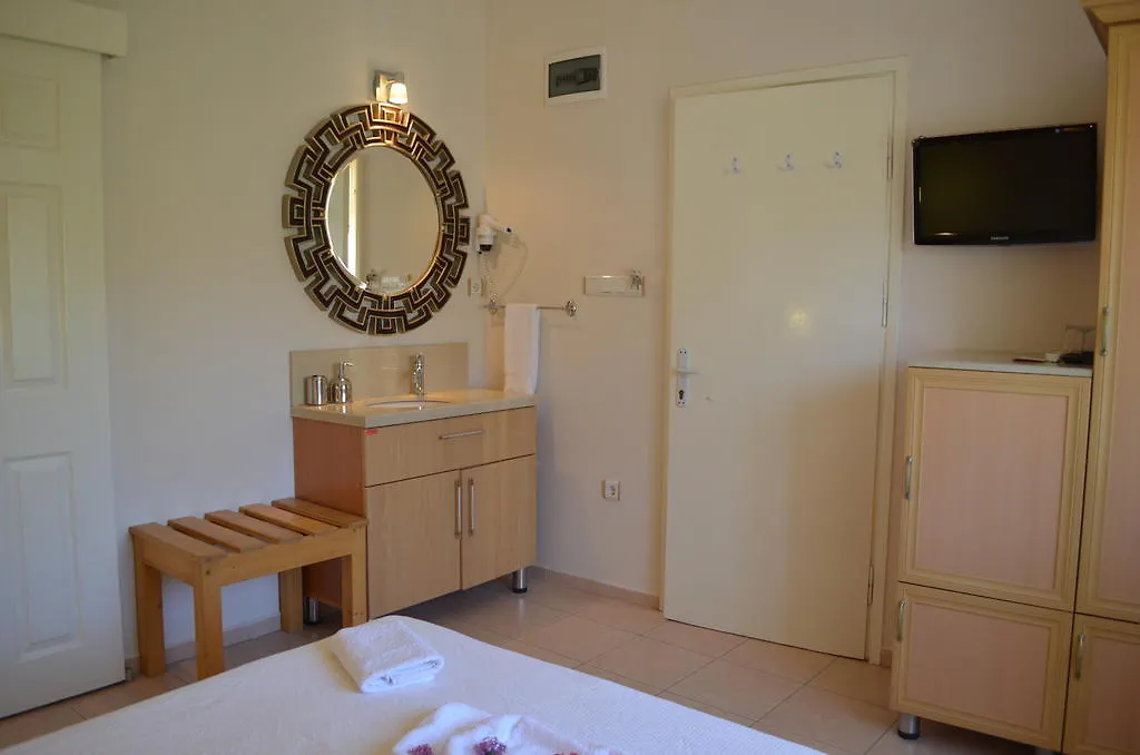 Cunda Altay Hotel  Ayvalı