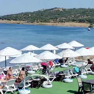 Cunda Beyaz Balina Hotel